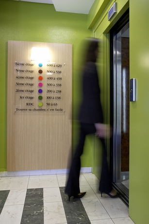 Imagen de los interiores del Hotel B&B Paris Nord Aulnay-sous-Bois. Foto 16