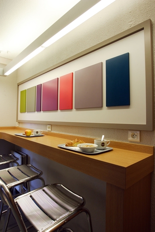 Imagen del bar/restaurante del Hotel B&B Paris Nord Aulnay-sous-Bois. Foto 5