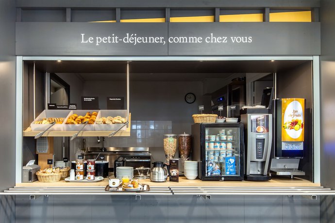 Imagen del bar/restaurante del Hotel B&B Paris Nord Villepinte. Foto 3