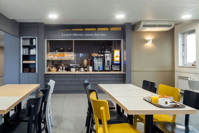 Imagen del bar/restaurante del Hotel B&B Paris Nord Villepinte. Foto 4