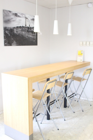 Imagen del bar/restaurante del Hotel B&B Paris Roissy CDG Aéroport. Foto 9