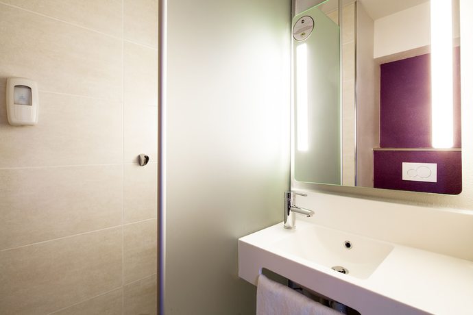 Imagen de la habitación del Hotel B&B Paris Romainville Noisy-le-Sec. Foto 14