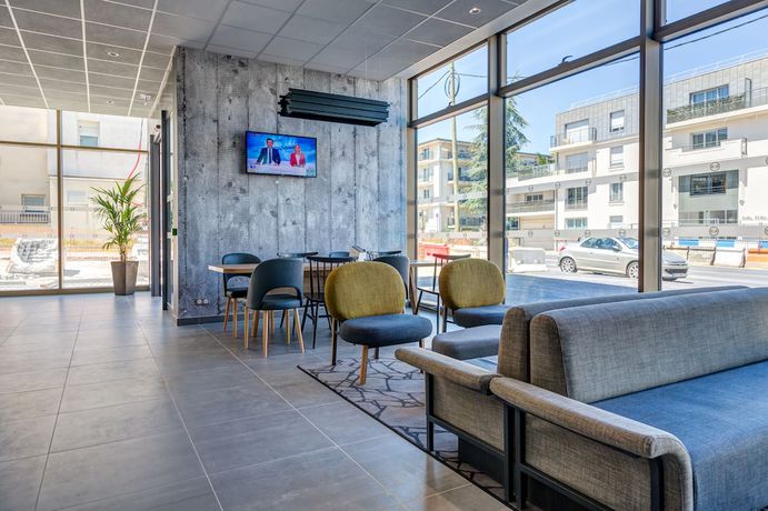 Imagen de los interiores del Hotel B&B Paris Sud Châtenay Malabry. Foto 16