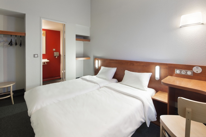 Imagen de la habitación del Hotel B&B Perigueux Boulazac. Foto 6