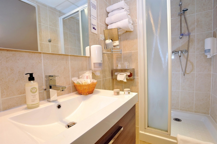 Imagen de la habitación del Hotel B&B Perpignan Centre. Foto 15