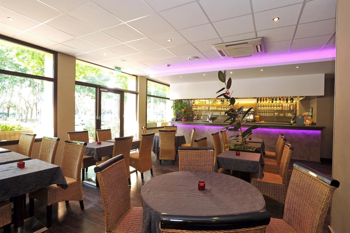 Imagen del bar/restaurante del Hotel B&B Perpignan Centre. Foto 4