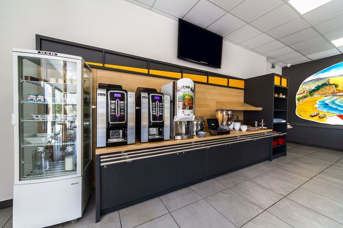 Imagen del bar/restaurante del Hotel B&B Perpignan Saleilles. Foto 5