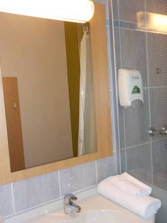 Imagen de la habitación del Hotel B&B Pezenas. Foto 15