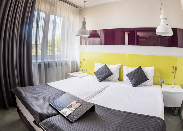 Imagen de la habitación del Hotel B&B Piotrk&oacute;w Trybunalski. Foto 3