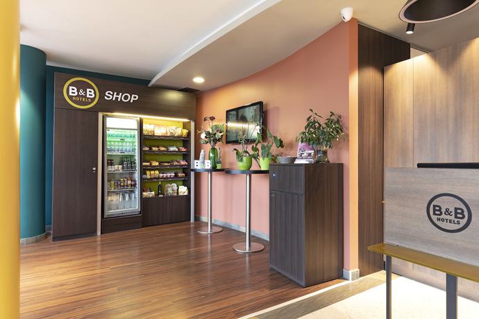 Imagen de los interiores del Hotel B&B Pisa. Foto 16