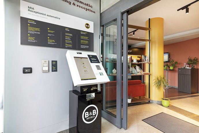 Imagen de los interiores del Hotel B&B Pisa. Foto 17