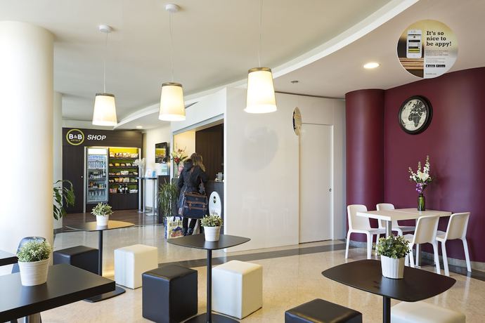 Imagen de los interiores del Hotel B&B Pisa. Foto 19