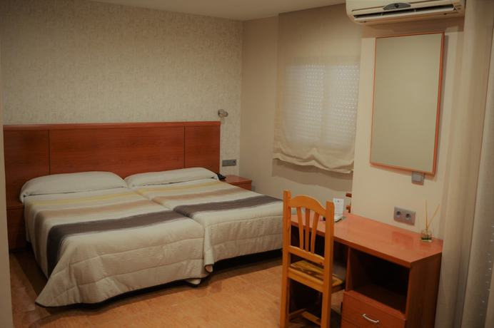 Imagen de la habitación del Hotel B&B Plasencia. Foto 4