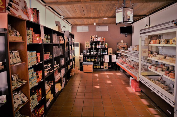 Imagen de los interiores del Hotel B&B Plasencia. Foto 9