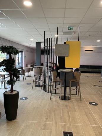 Imagen de los interiores del Hotel B&B Poitiers A&eacute;roport. Foto 15