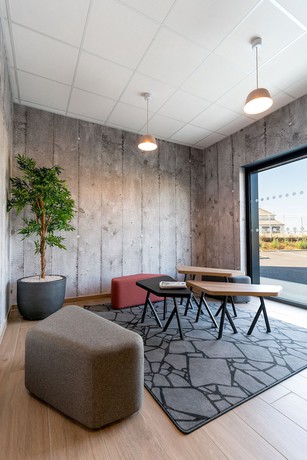 Imagen de los interiores del Hotel B&B Poitiers A&eacute;roport. Foto 16