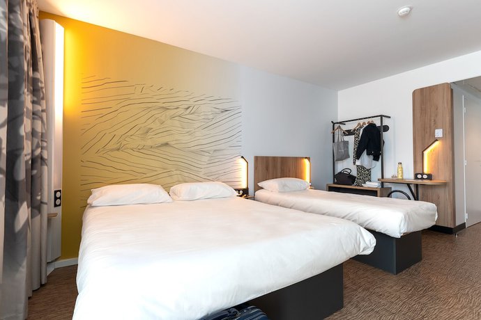 Imagen de la habitación del Hotel B&B Poitiers A&eacute;roport. Foto 9