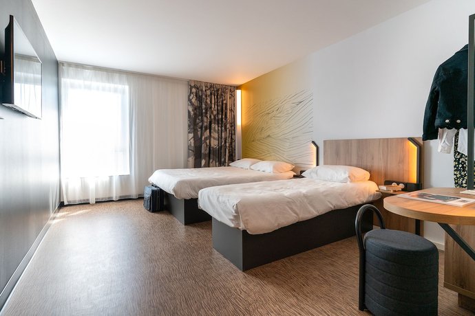 Imagen de la habitación del Hotel B&B Poitiers A&eacute;roport. Foto 12