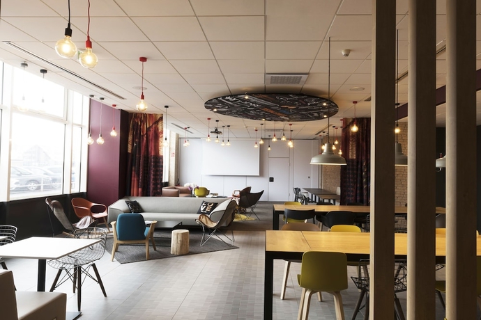 Imagen de los interiores del Hotel B&B Reims Centre Erlon. Foto 18