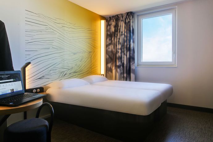 Imagen de la habitación del Hotel B&B Reims Croix Blandin. Foto 3
