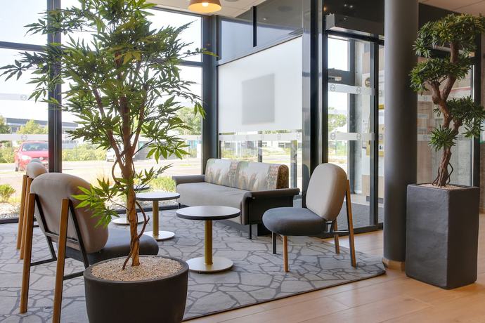 Imagen del bar/restaurante del Hotel B&B Reims Croix Blandin. Foto 2