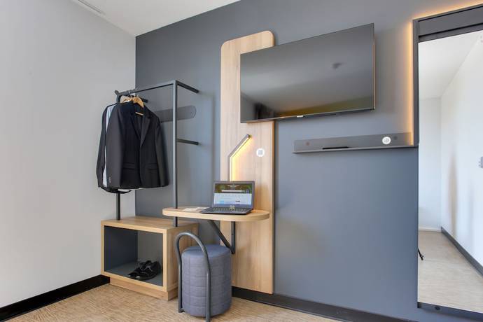 Imagen de la habitación del Hotel B&B Reims Croix Blandin. Foto 11