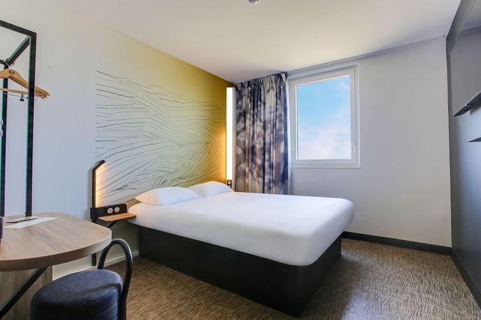 Imagen de la habitación del Hotel B&B Reims Croix Blandin. Foto 14