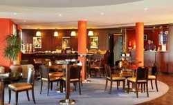 Imagen del bar/restaurante del Hotel B&B Reims Tinqueux. Foto 2