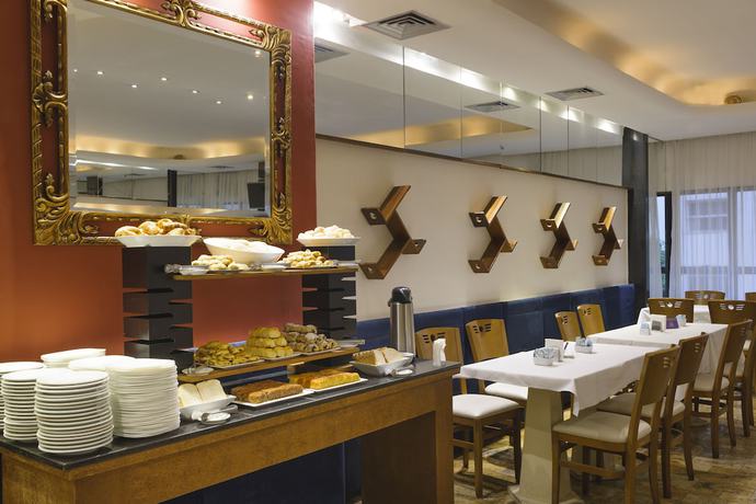 Imagen del bar/restaurante del Hotel B&B Rio Copacabana Posto 5. Foto 5