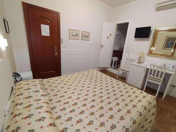 Imagen de la habitación del Hotel B&B Roma Italia Viminale. Foto 11