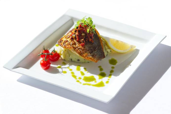 Imagen del bar/restaurante del Hotel B&B Saint Pierre en Faucigny Bonneville. Foto 6