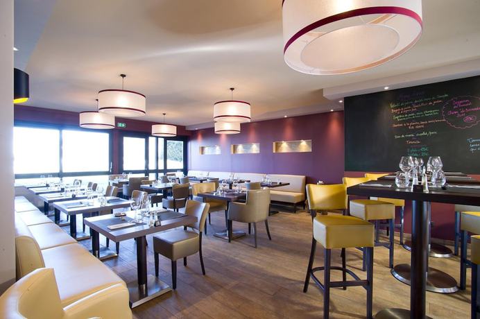 Imagen del bar/restaurante del Hotel B&B Saint Pierre en Faucigny Bonneville. Foto 9