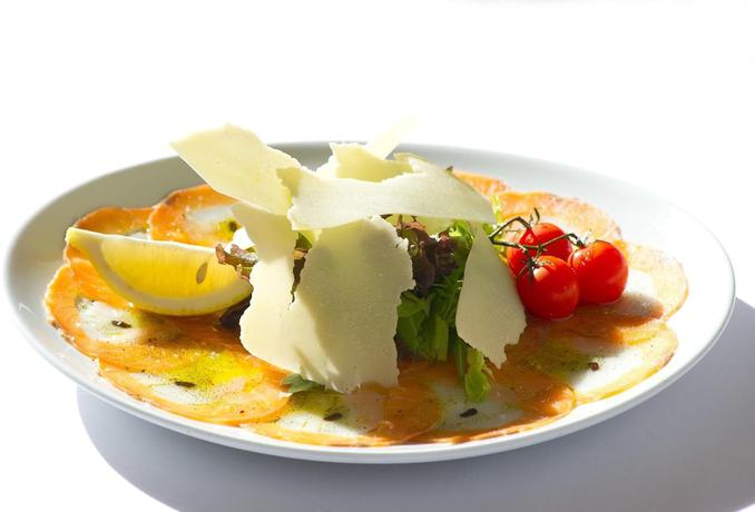 Imagen del bar/restaurante del Hotel B&B Saint Pierre en Faucigny Bonneville. Foto 13