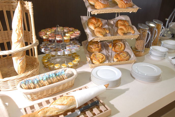 Imagen del bar/restaurante del Hotel B&B Saint-Avold Nord. Foto 5