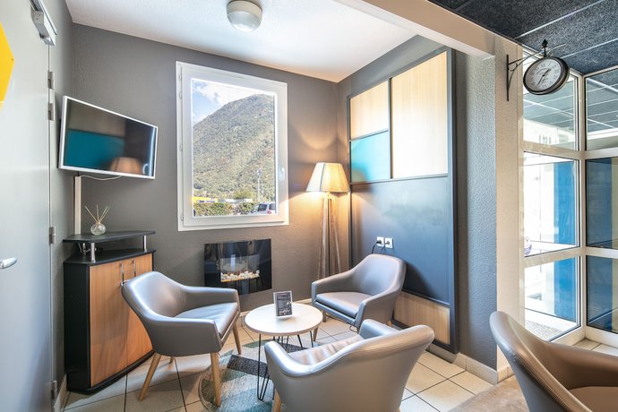 Imagen de los interiores del Hotel B&B Saint-jean De Maurienne. Foto 17