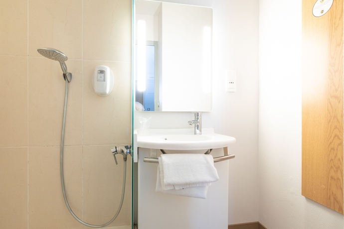 Imagen de la habitación del Hotel B&B Saint-malo Centre. Foto 10