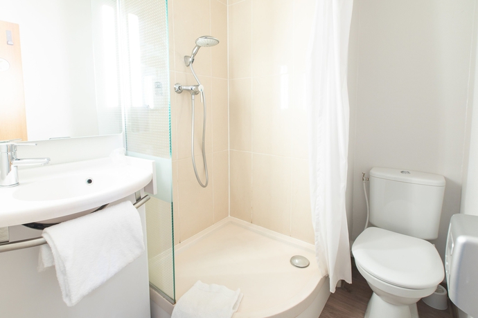 Imagen de la habitación del Hotel B&B Saint-malo Centre. Foto 11