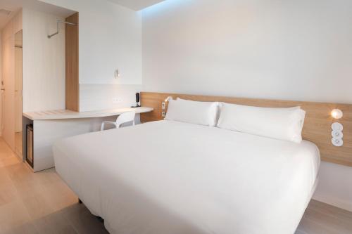 Imagen general del Hotel B&B Santiago Milladoiro. Foto 5