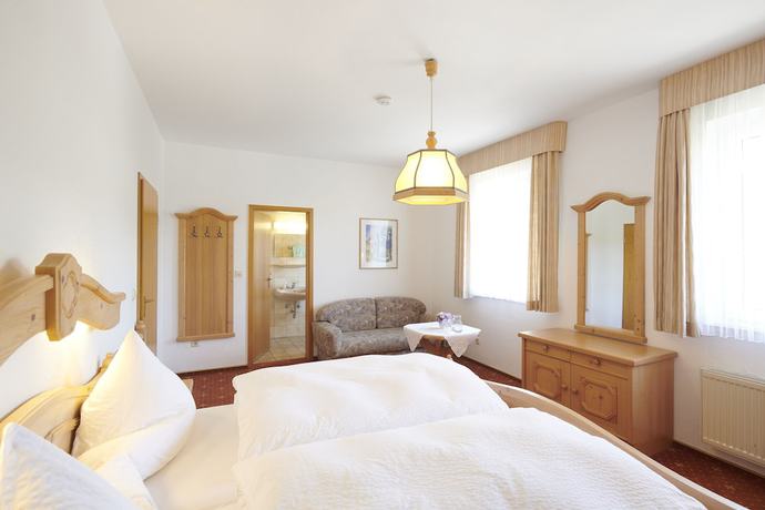 Imagen de la habitación del Hotel B&B Sauerland TCF. Foto 9