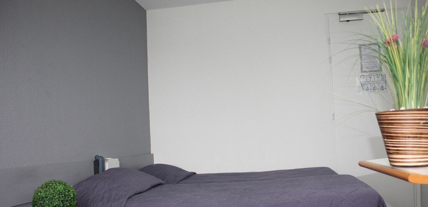 Imagen de la habitación del Hotel B&B Sète Centre Gare. Foto 6