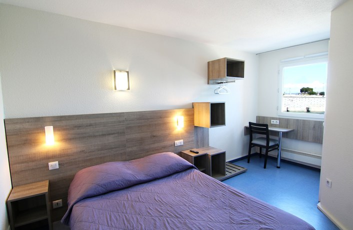 Imagen de la habitación del Hotel B&B Sète Centre Gare. Foto 13