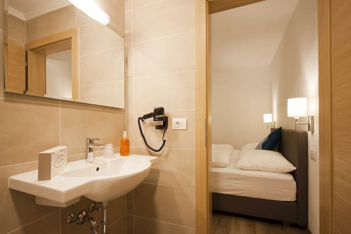 Imagen de la habitación del Hotel B&B Sonneck. Foto 9