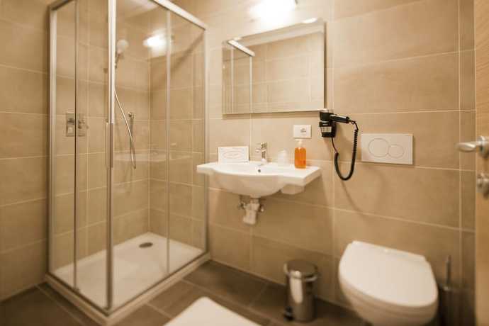 Imagen de la habitación del Hotel B&B Sonneck. Foto 14