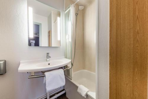 Imagen de la habitación del Hotel B&B Strasbourg Nord Industrie. Foto 10