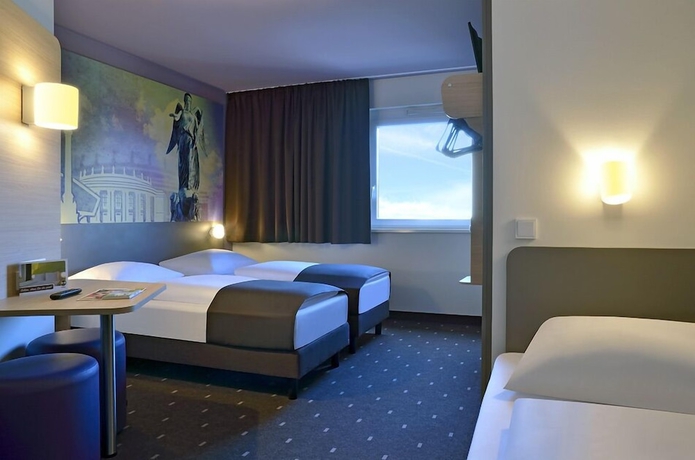 Imagen de la habitación del Hotel B&B Stuttgart-Vaihingen. Foto 11