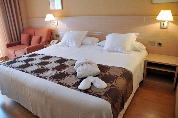 Imagen de la habitación del Hotel B&B Tarragona Valls. Foto 6