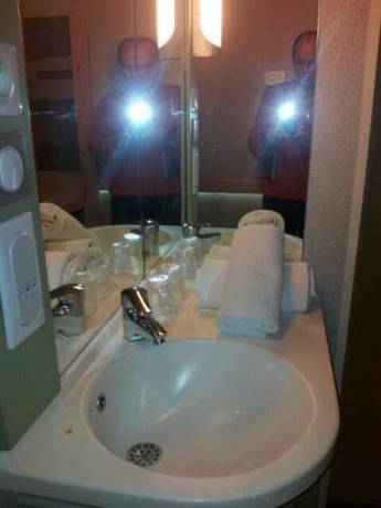 Imagen de la habitación del Hotel B&B Thionville Yutz A31. Foto 7