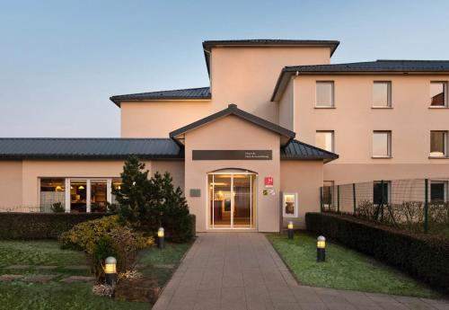 Imagen de los exteriores del Hotel B&B Thionville Yutz Route du Luxembourg. Foto 6