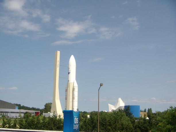 Imagen de los exteriores del Hotel B&B Toulouse Cité de l'Espace Hurel. Foto 8