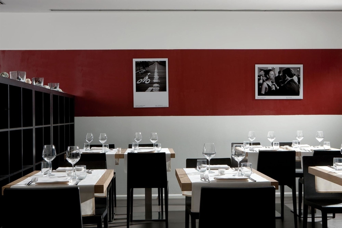 Imagen del bar/restaurante del Hotel B&B Trento. Foto 4